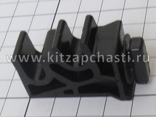 Кронштейн пружины петли багажника Belgee S50 1068002165