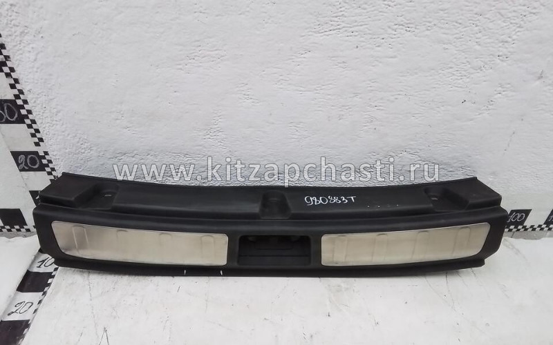 Обивка порога багажника Belgee X70 6064049100742